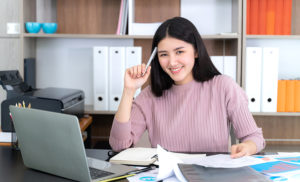 https://www.freepik.com/free-photo/lifestyle-beautiful-asian-business-young-woman-using-laptop-computer-office-desk_5389006.htm#page=1&query=asian business woman&position=24