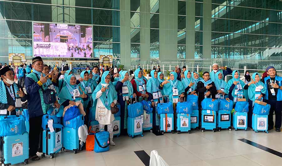 375 Jama ah Umroh Samira Travel Diberangkatkan Melalui Bandara 