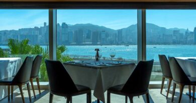 Afternoon Tea Champagne Perrier Jouët Hadir di Mistral