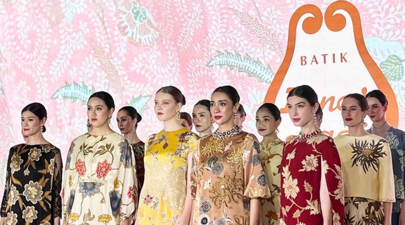 Batik Danar Hadi Luncurkan Koleksi Sekar Setaman