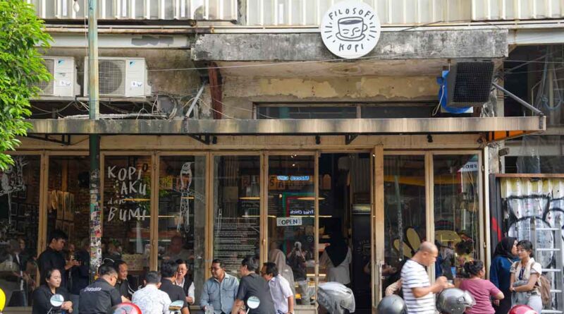 Libur Lebaran, Menteri Ekraf Tinjau Kawasan Kreatif Blok M