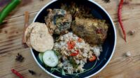 WE Nasi Liwet Ayam Kecombrang